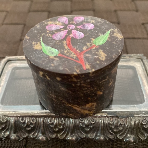 Soapstone Box With a Flower - Picture 2 of 3